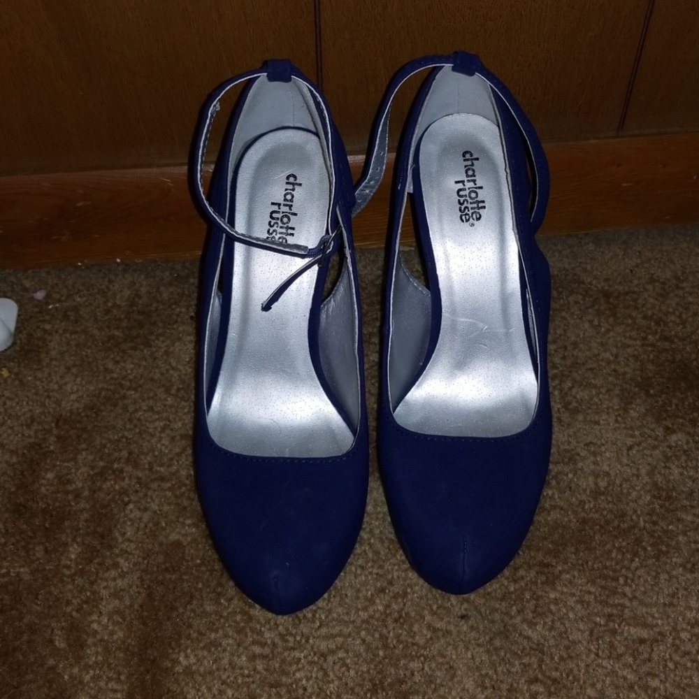 heels - Picture 3 of 3